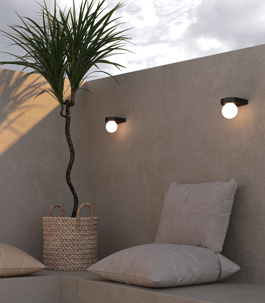 lighting republic-orb ledge-medium-in-situ-001.webp