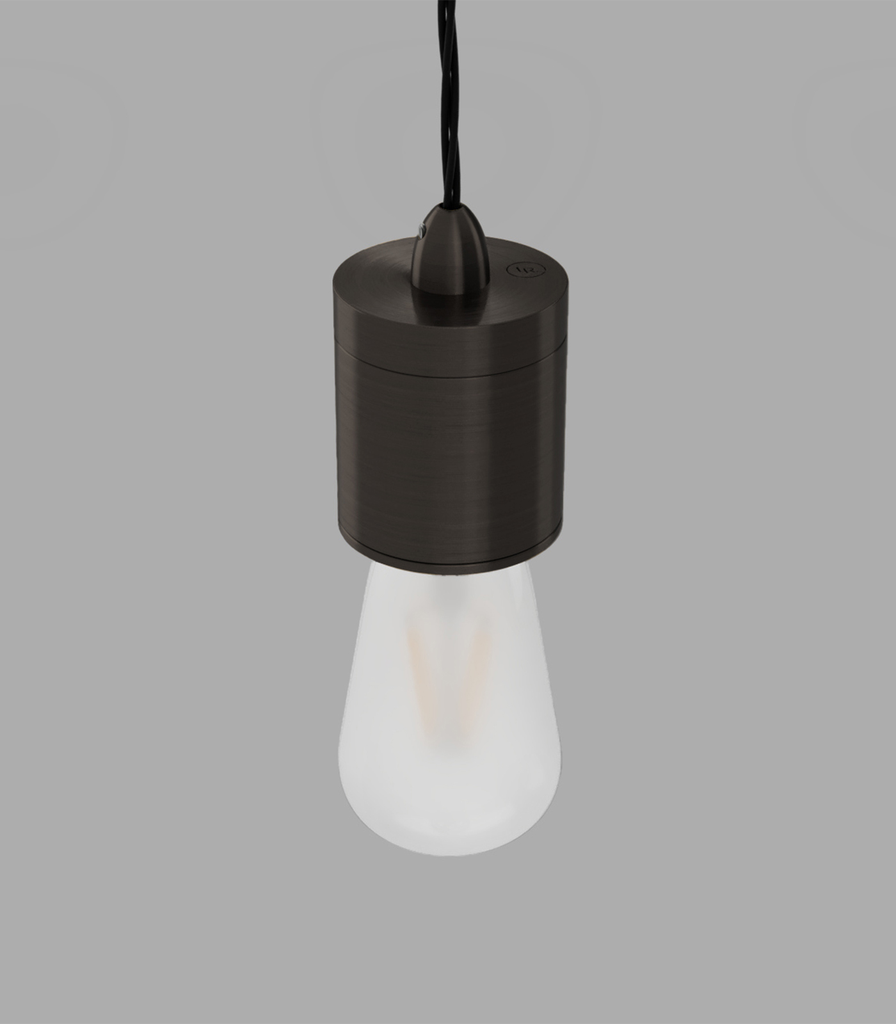 lighting republic-parlour suspension-iron-top close-off.webp
