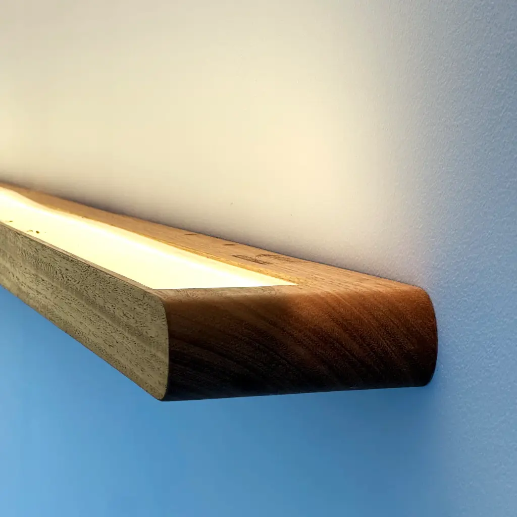 [SOL-PLANCK-WALL-WN-450-2300] PLANCK WALL (Walnut, 2300K, 450mm)